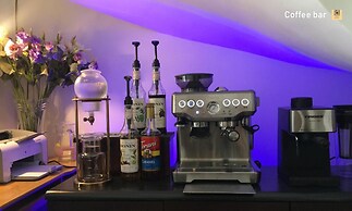 All Aboard Hostel & Cafe