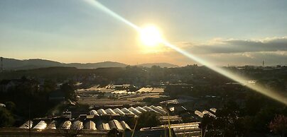 All Aboard Hostel & Cafe