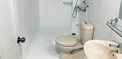 All Aboard Hostel & Cafe