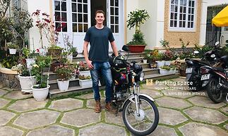 All Aboard Hostel & Cafe