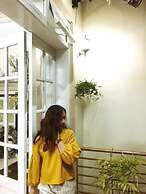 All Aboard Hostel & Cafe