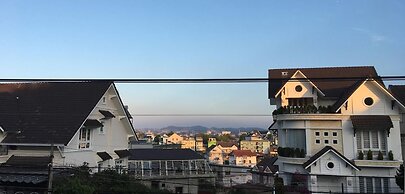 All Aboard Hostel & Cafe