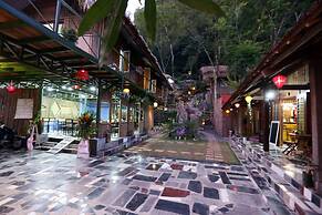 Green Hill Hostel & Homestay