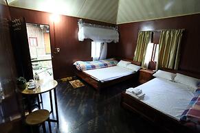 Green Hill Hostel & Homestay