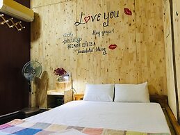 Green Hill Hostel & Homestay