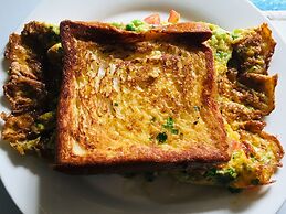 Green Hill Hostel & Homestay