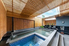 Azumaya Hotel Linh Lang