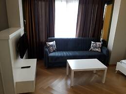 Leader Mansion Hotel & Suite