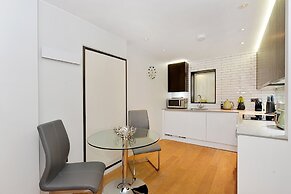 Superior St Christophers Place