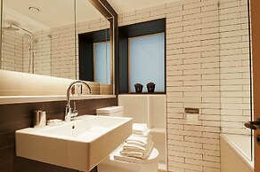 Superior St Christophers Place