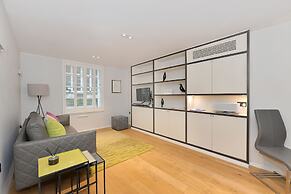 Superior St Christophers Place