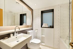 Superior St Christophers Place