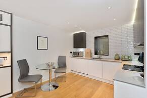 Superior St Christophers Place