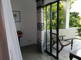 Lara's Place Unawatuna