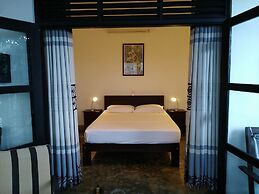 Lara's Place Unawatuna