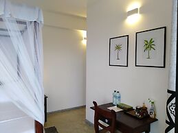 Lara's Place Unawatuna