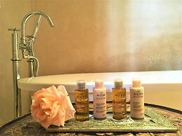 Riad Mayfez Suites & Spa