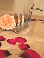Riad Mayfez Suites & Spa