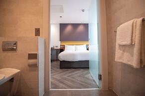 Roomzzz London Stratford