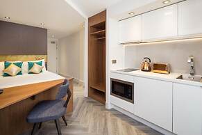 Roomzzz London Stratford