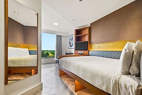 Roomzzz London Stratford