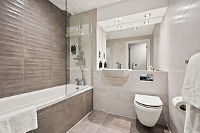 Roomzzz London Stratford