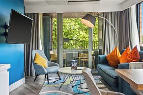 Roomzzz London Stratford