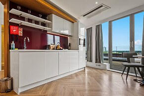 Roomzzz London Stratford