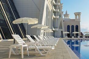 The Grand Gloria Hotel