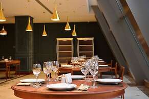 The Grand Gloria Hotel