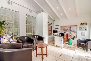 Sitatunga Guest Lodge & Transfers