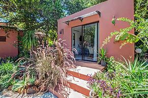 Sitatunga Guest Lodge & Transfers