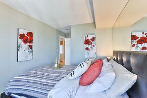 Downtown Studio in Dundas Square