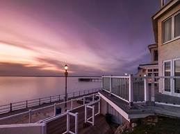 Beachside Apartment On The Beach