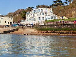 Beachside Apartment On The Beach