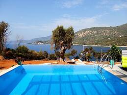 Zidanos Luxurious Villa