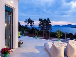 Zidanos Luxurious Villa