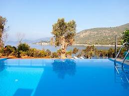 Zidanos Luxurious Villa