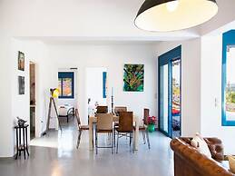 Zidanos Luxurious Villa