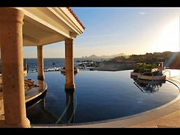 Luxurious Family Suite at Cabo San Lucas