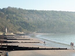 Garden Apartment On The Beach