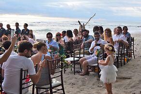 Casa Cecilia Beach Front