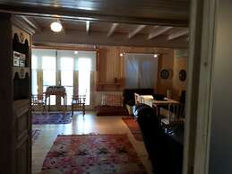 Cumhur Yesilirmak Butiqe Hotel