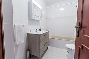 House and People - Feliciano Ramos