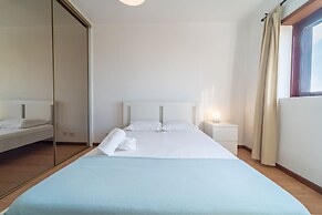 House and People - Feliciano Ramos