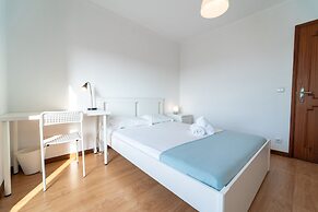 House and People - Feliciano Ramos