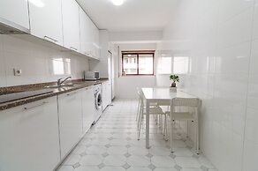 House and People - Feliciano Ramos