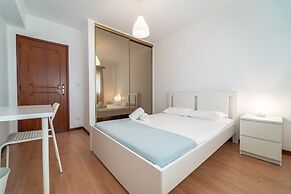 House and People - Feliciano Ramos