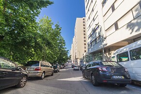 House and People - Feliciano Ramos