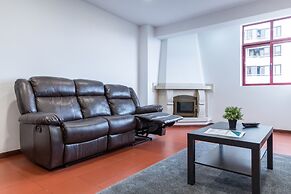 House and People - Feliciano Ramos